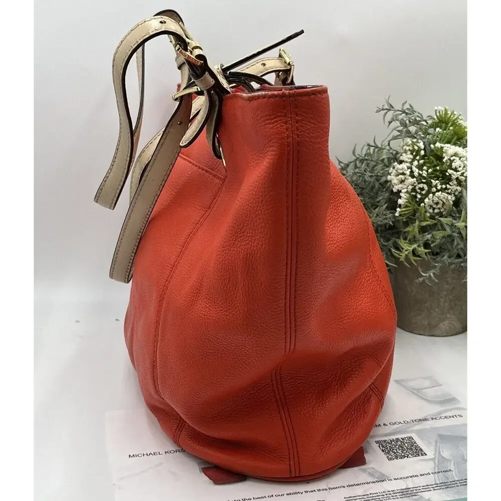 Michael Kors Authenticated 38F2CTTT/L Jet Set Bright Red Pebbled Leather Lg Tote